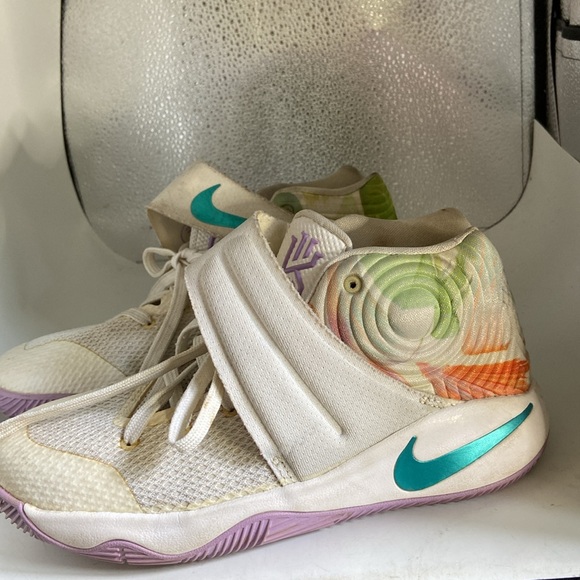 Nike 5.5 sneakers lightly used laced front with Velcro flap to secure - Picture 2 of 5